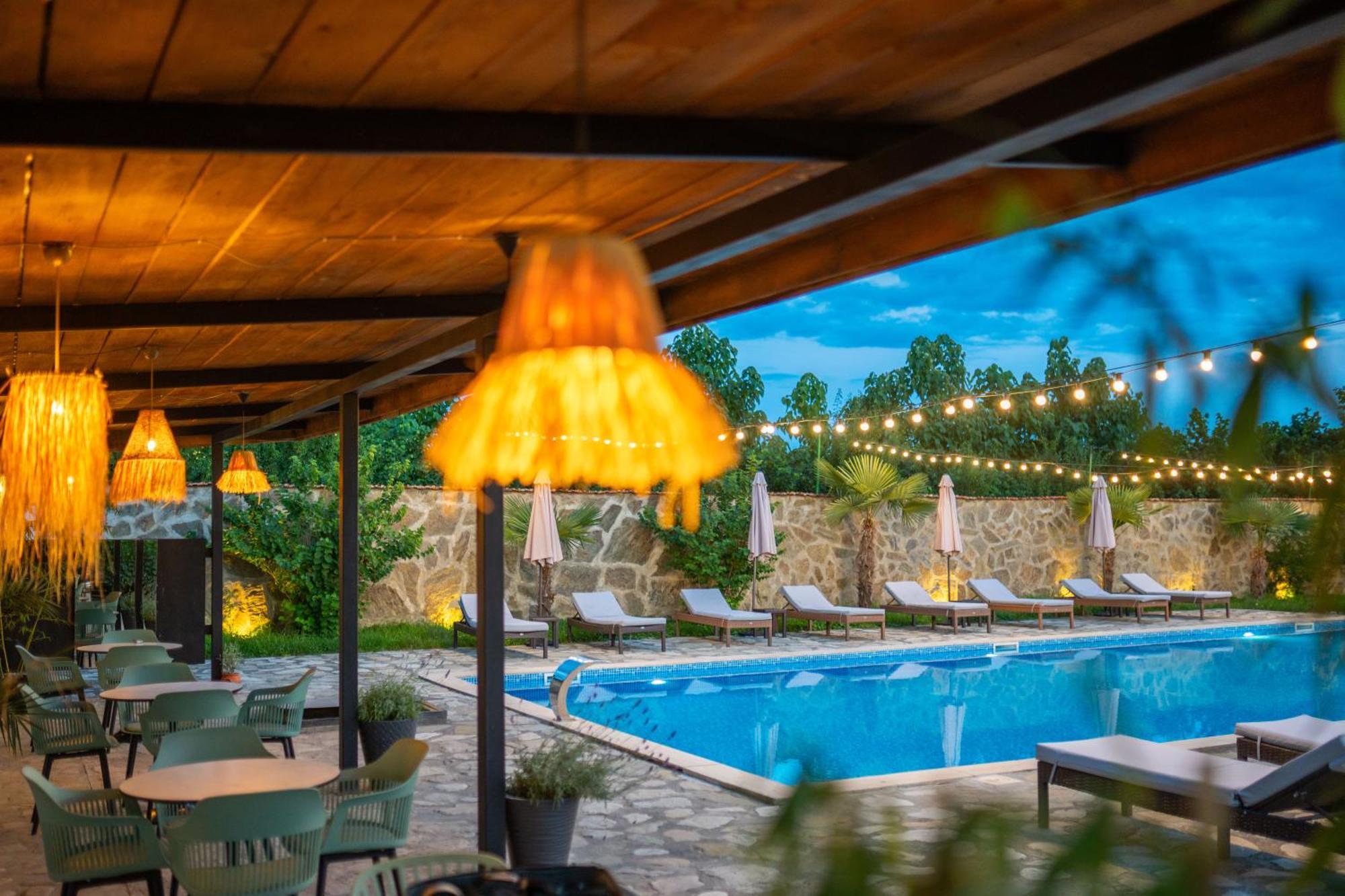 Vineyard Hotel & Winery Napareuli Kültér fotó